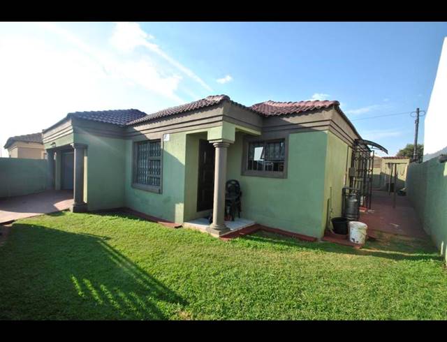 4 BEDROOM HOUSE FOR SALE IN DAWN PARK